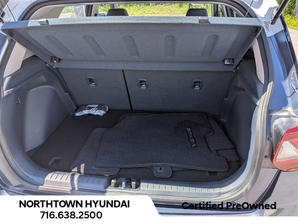 Used 2023 Hyundai Venue Limited FWD image 34