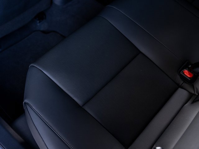 Used 2025 Lexus ES 300h w/ Premium Package image 27