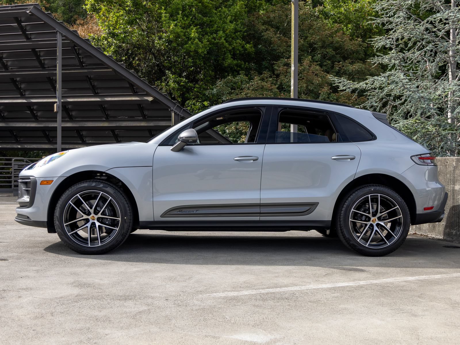 New 2026 Porsche Macan Turbo AWD/4WD image 2