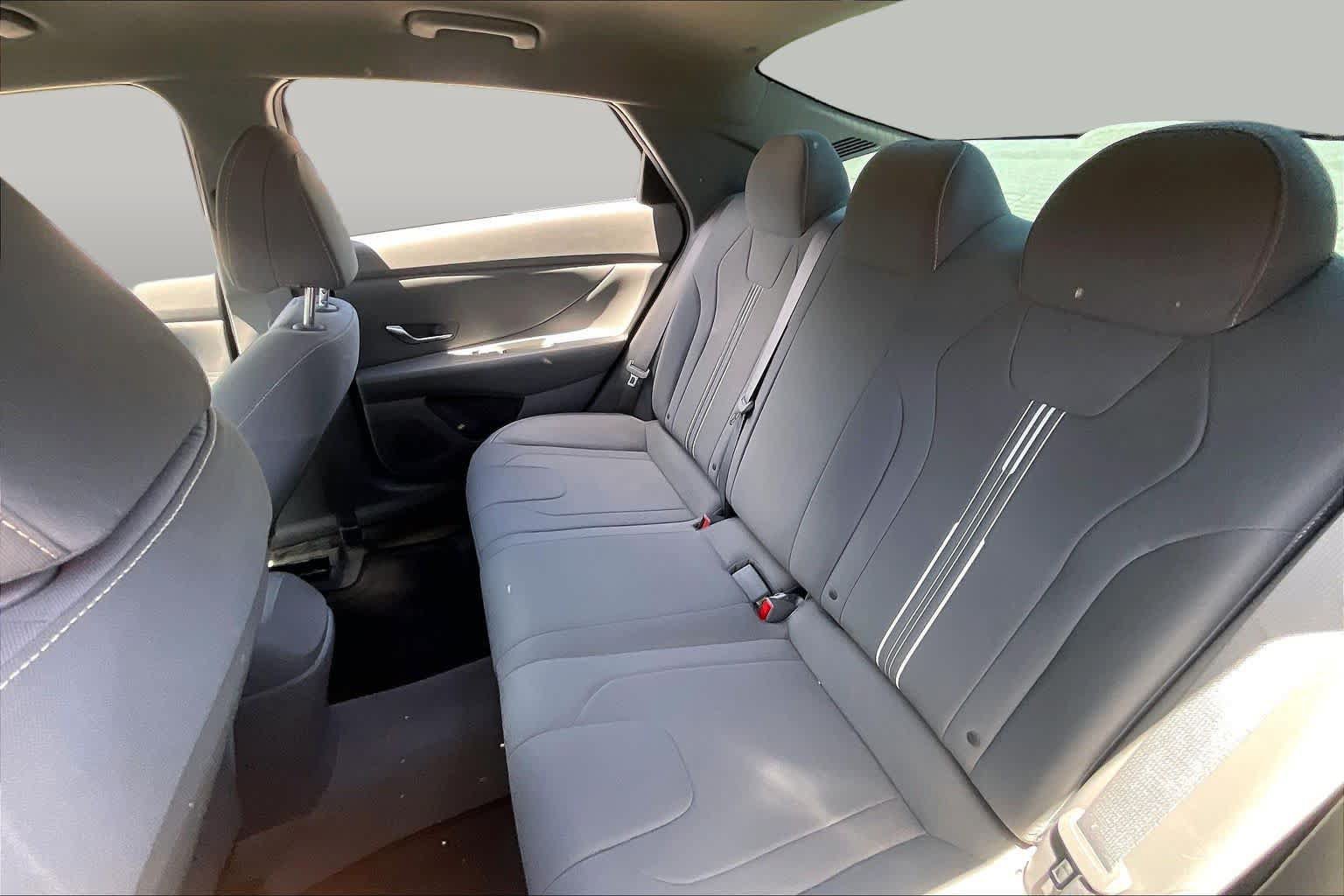 Used 2023 Hyundai Elantra SEL w/ Cargo Package FWD image 20
