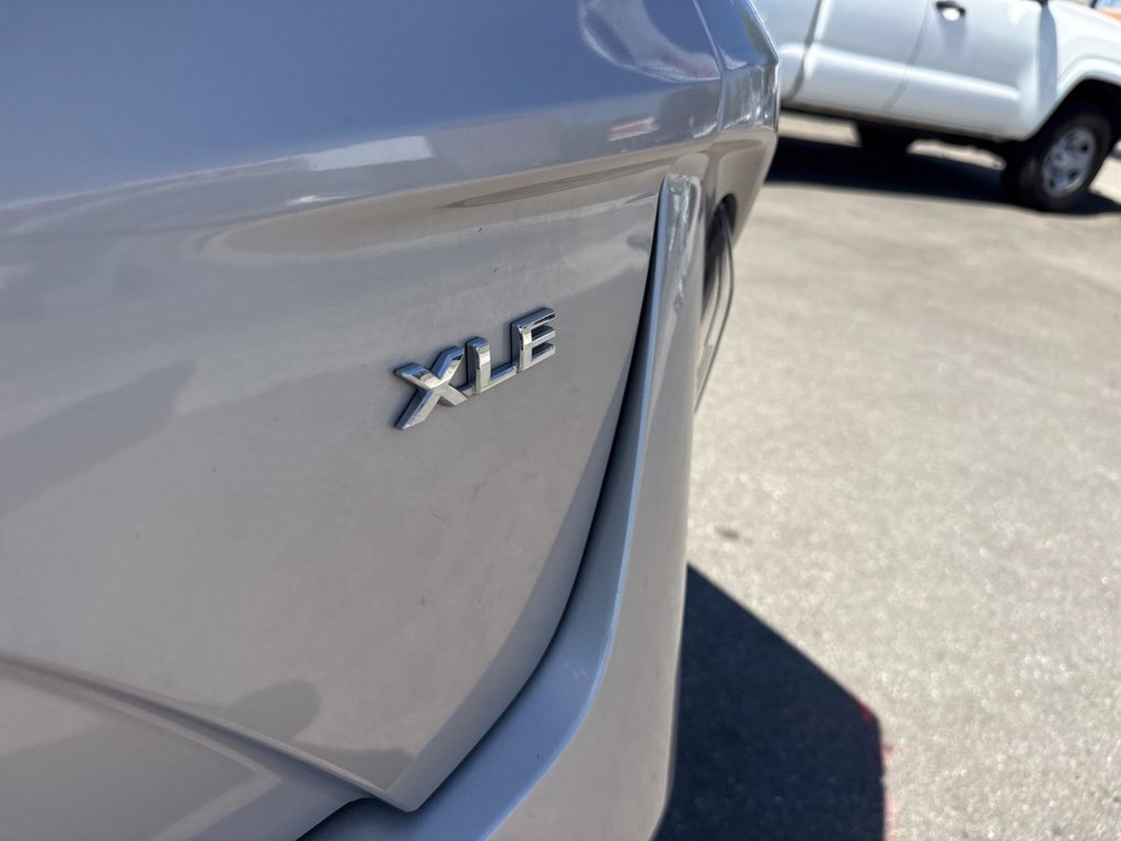 Used 2020 Toyota Prius Prime XLE w/ Carpet Mat Package FWD image 7