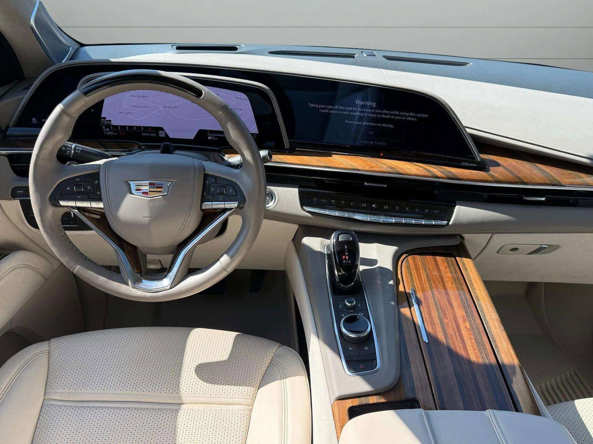 Used 2024 Cadillac Escalade ESV Sport Platinum w/ Heavy-Duty Trailer Package image 30