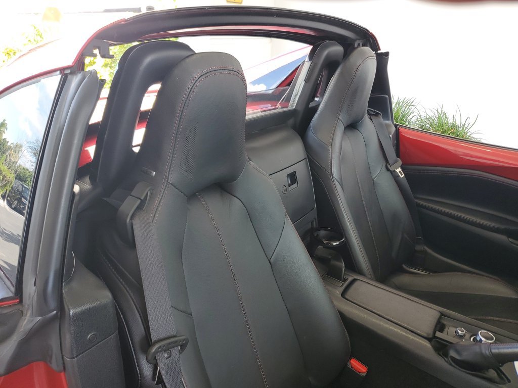 Used 2017 MAZDA MX-5 Miata RF Grand Touring RWD image 15