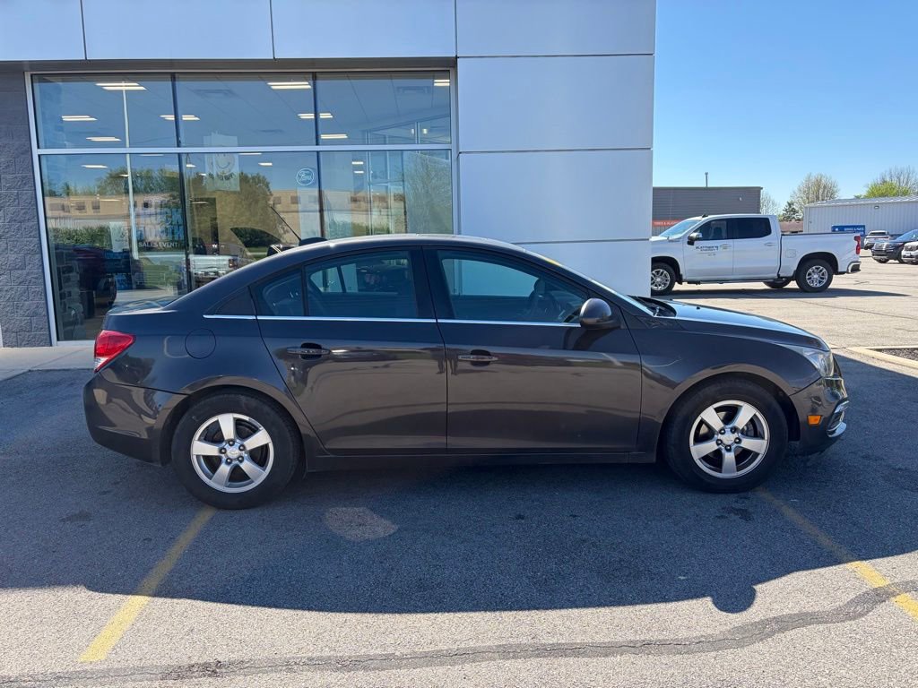 Used 2015 Chevrolet Cruze LT w/ Sun And Sound Package FWD image 35