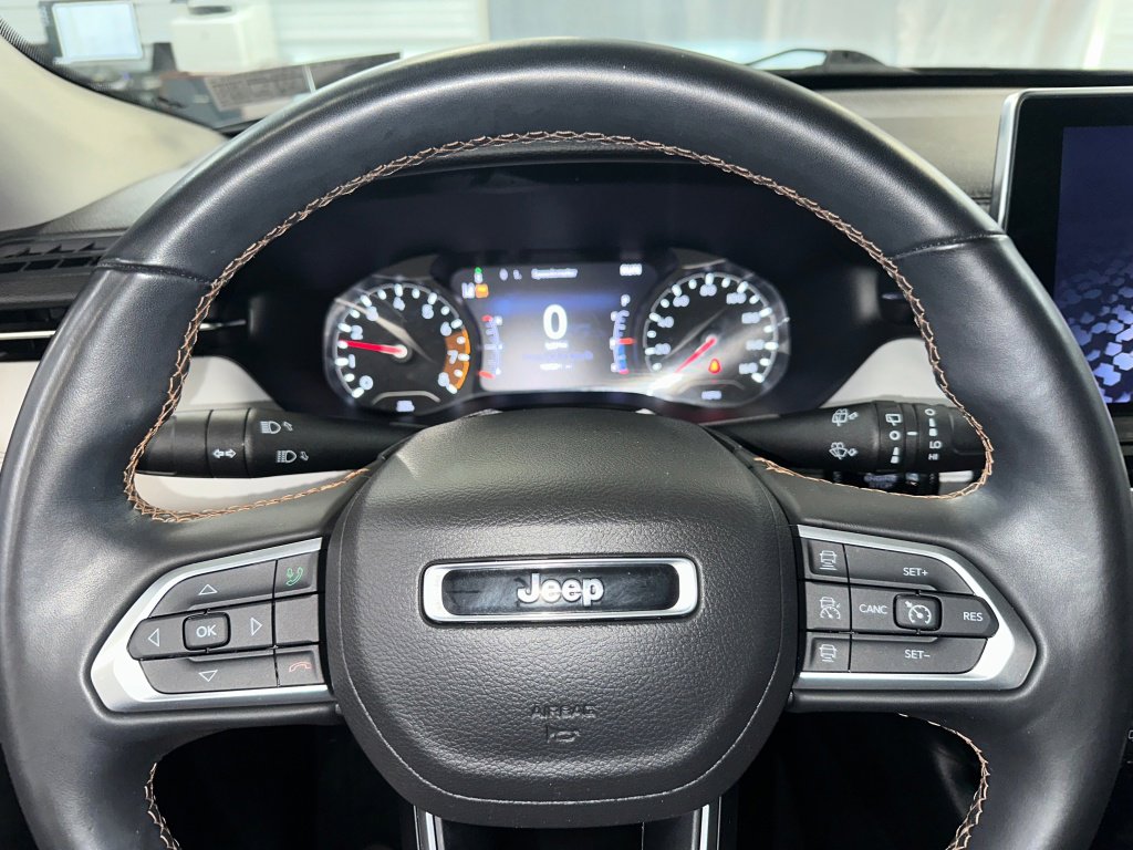 Used 2022 Jeep Compass Limited image 6