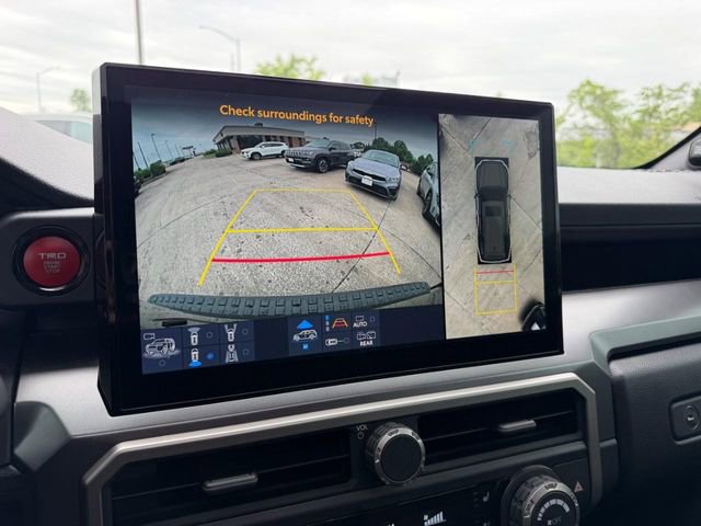 Used 2025 Toyota 4Runner 4WD image 22