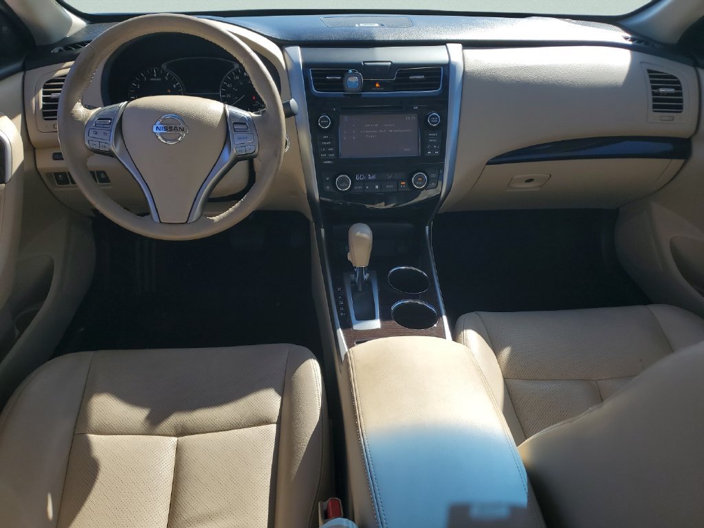 Used 2015 Nissan Altima 2.5 SL w/ Technology Package FWD image 11