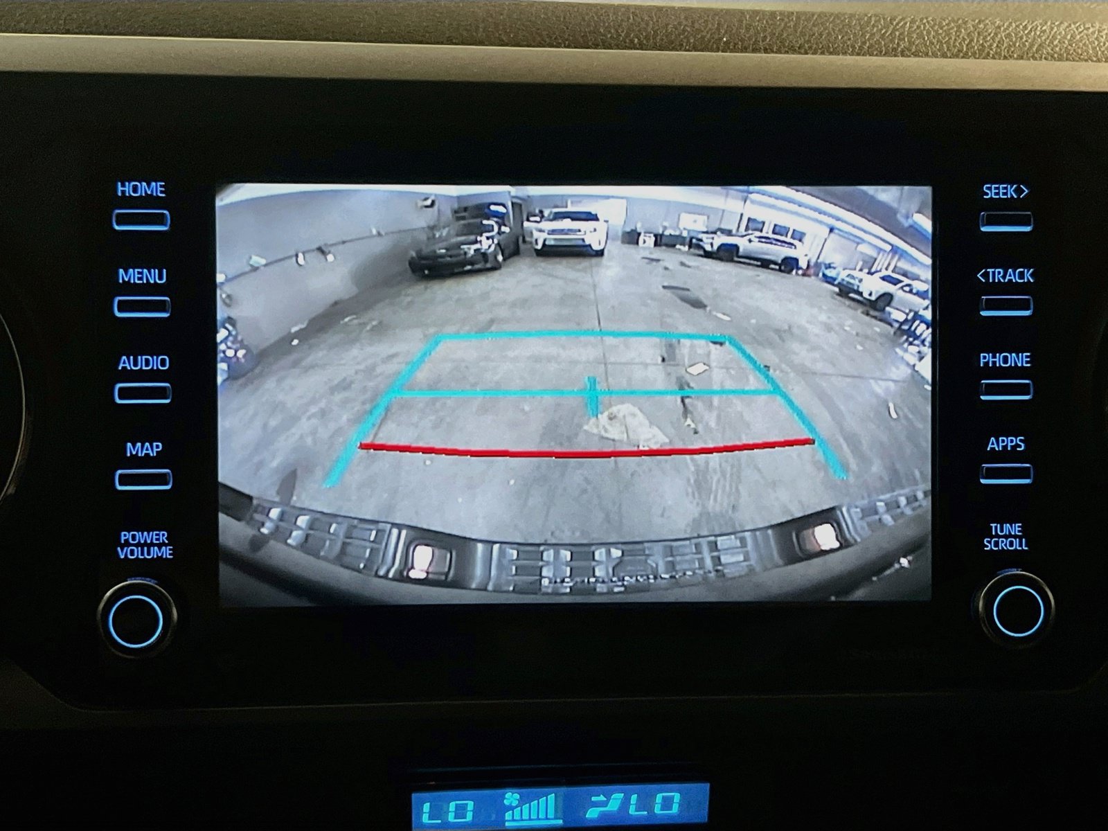 Used 2021 Toyota Tacoma TRD Sport w/ Technology Package AWD/4WD image 9