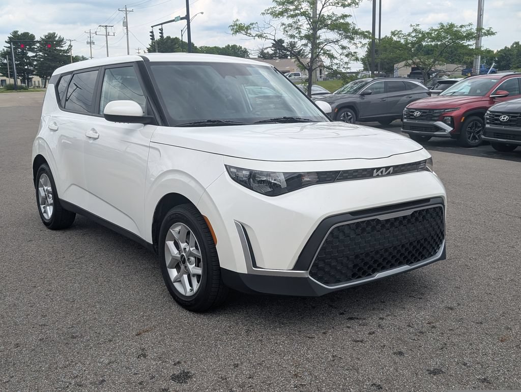 Used 2024 Kia Soul LX w/ Option Group 015
