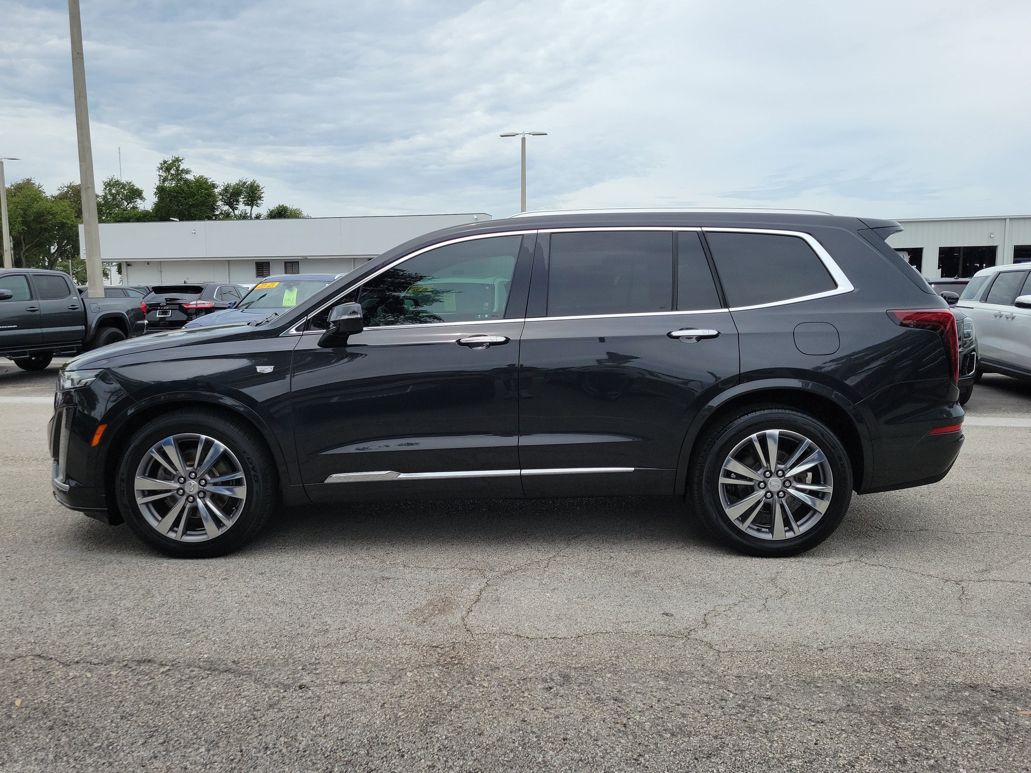 Used 2020 Cadillac XT6 Premium Luxury FWD image 6