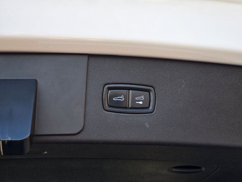 Certified 2020 Porsche Cayenne image 17