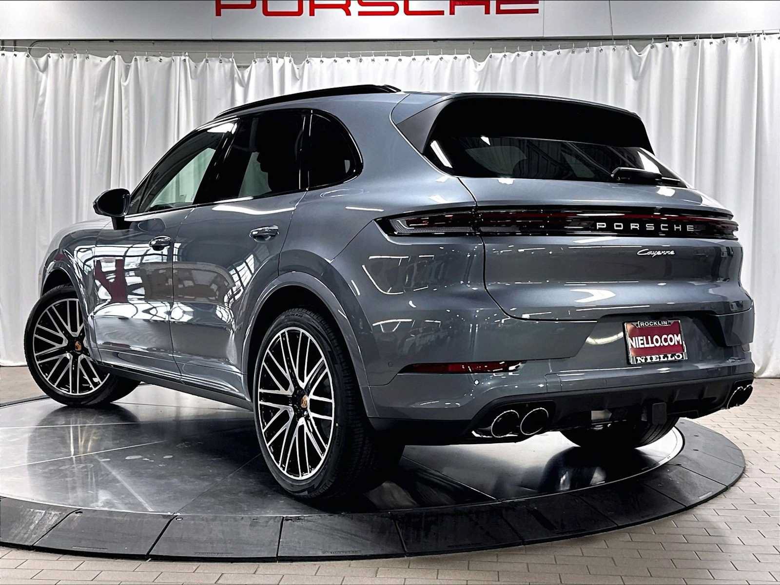 New 2026 Porsche Cayenne AWD/4WD image 3