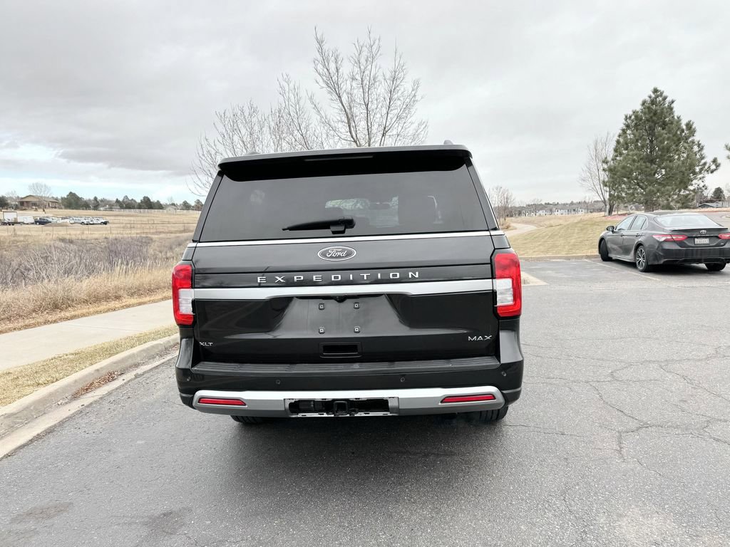 Used 2024 Ford Expedition Max XLT image 6