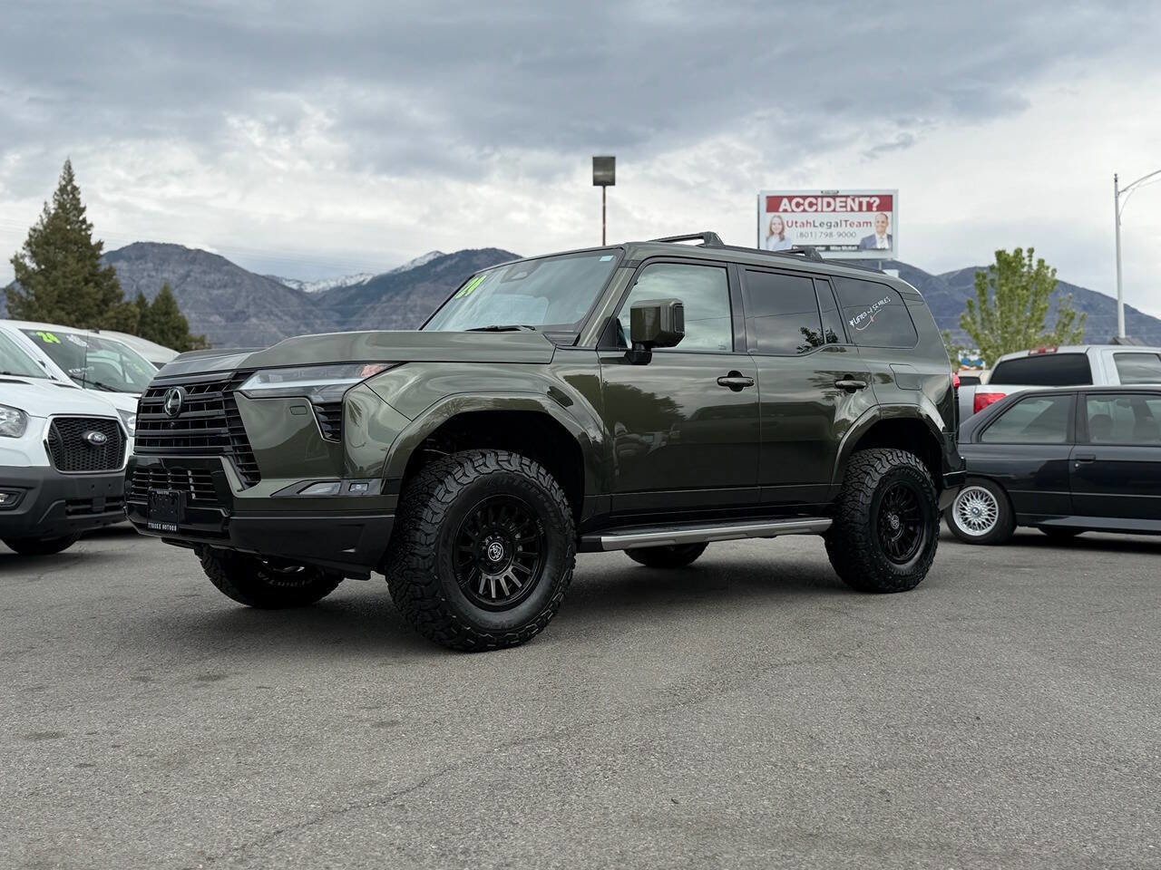 Used 2024 Lexus GX 550 w/ Accessory Package (Z1) image 1