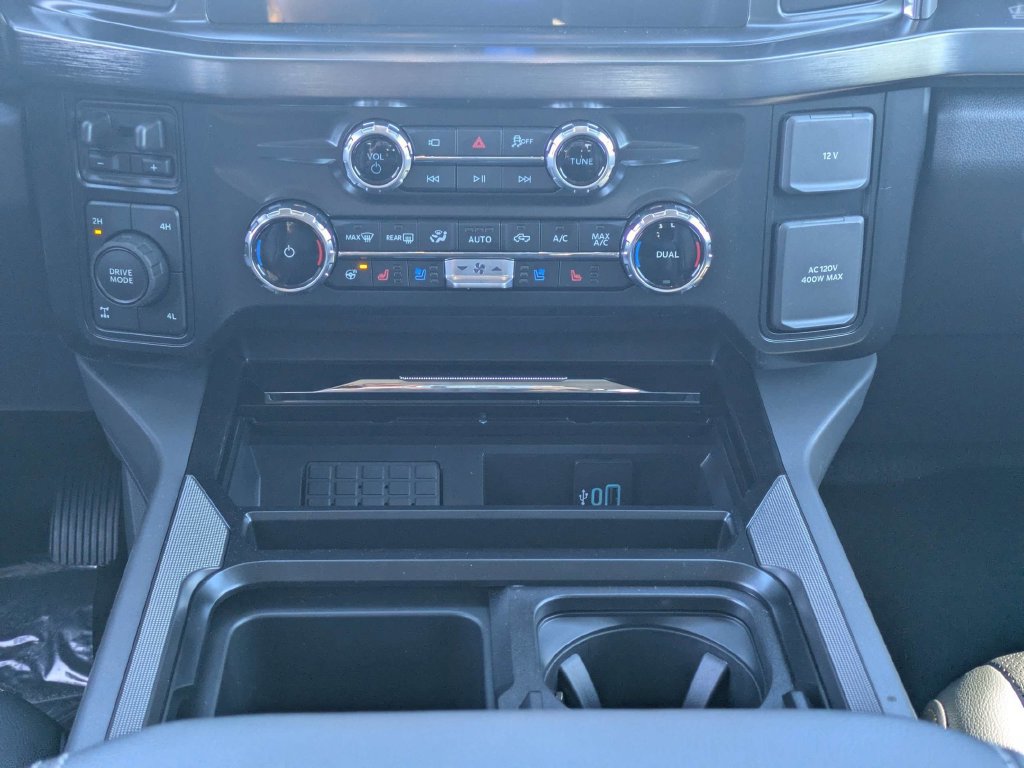 New 2026 Ford F250 Lariat w/ Black Appearance Package AWD/4WD image 19