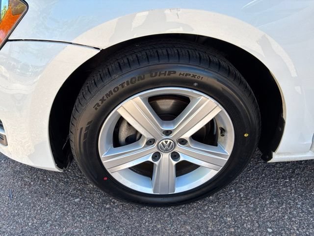 Used 2017 Volkswagen Golf Wolfsburg Edition FWD image 17