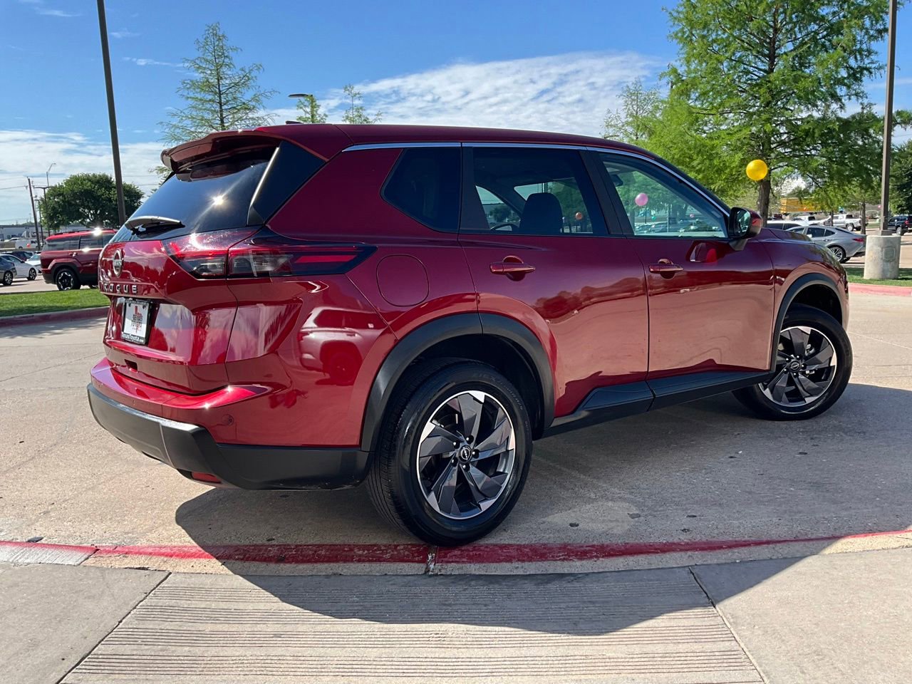 Used 2025 Nissan Rogue SV FWD image 6