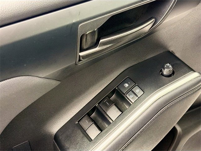 Used 2021 Toyota Highlander LE image 17