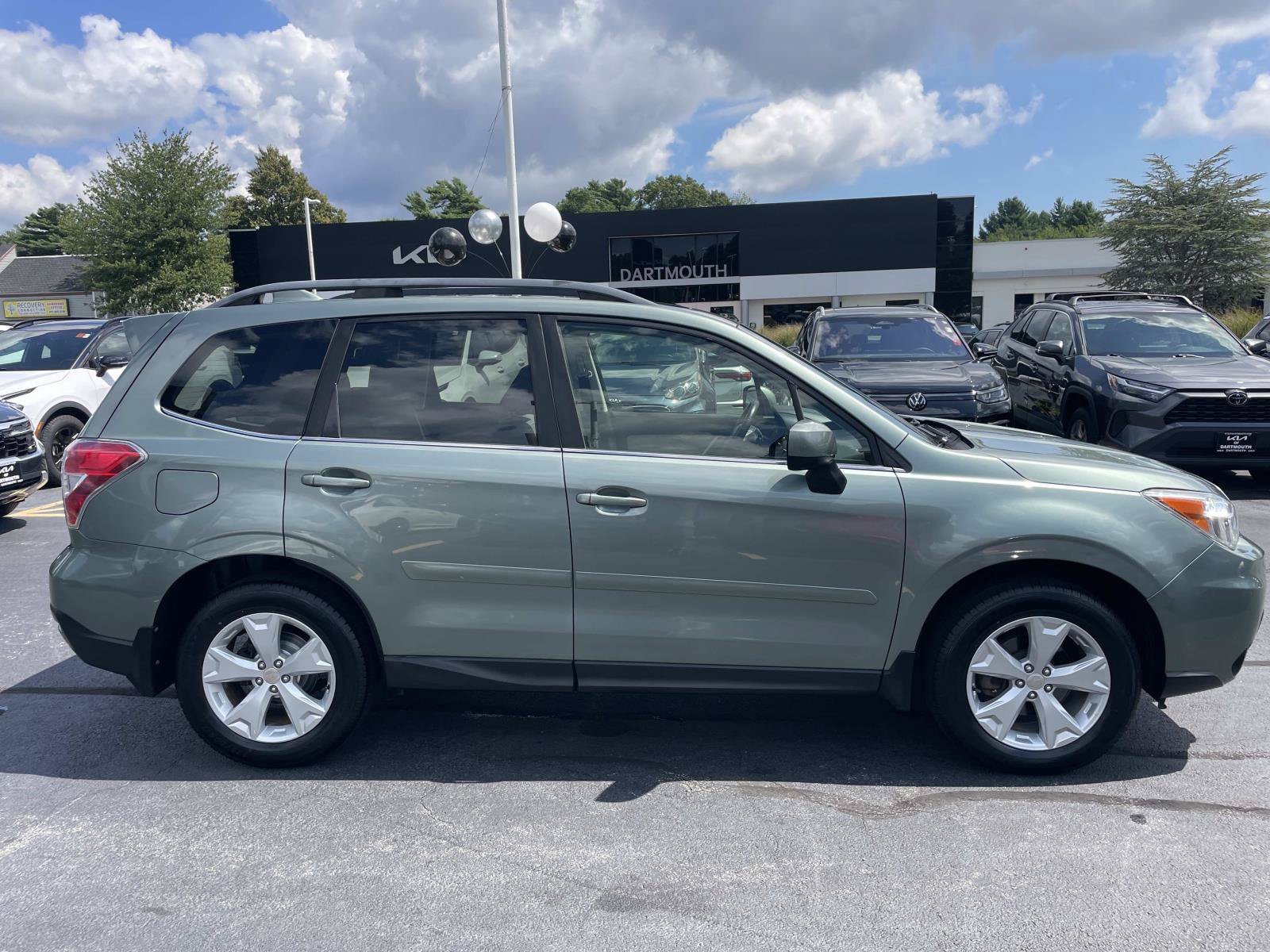 Used 2016 Subaru Forester 2.5i Limited AWD/4WD image 10
