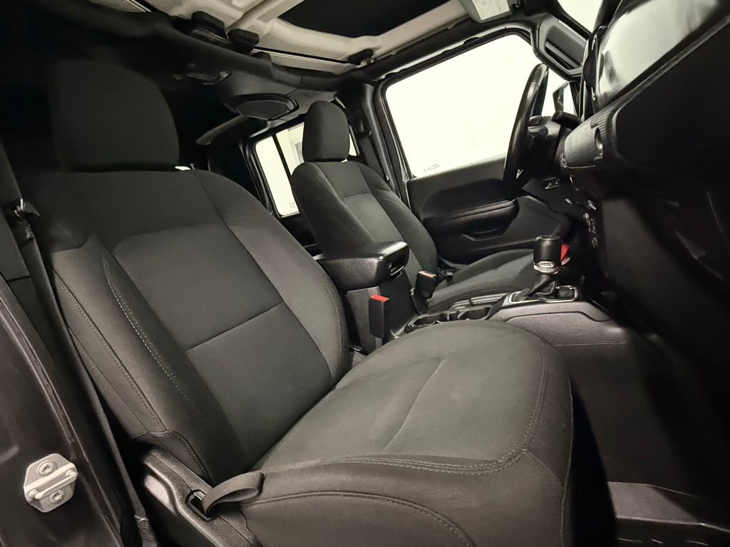 Used 2021 Jeep Gladiator Willys image 18