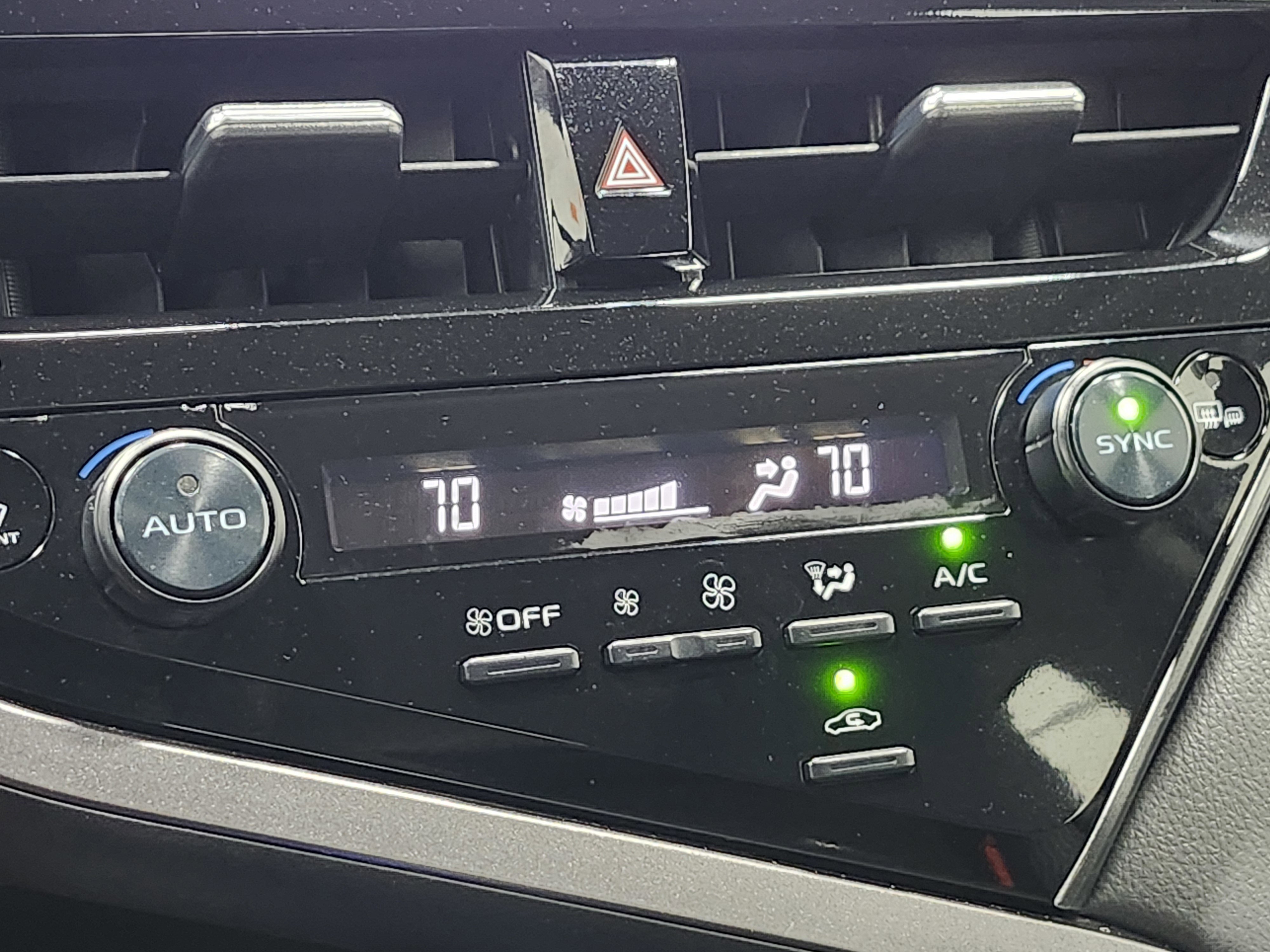 Used 2024 Toyota Camry SE w/ Convenience Package FWD image 25