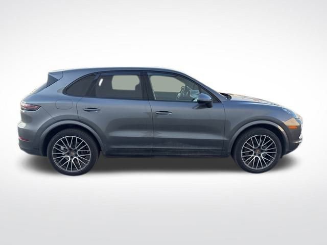 Used 2020 Porsche Cayenne S image 8