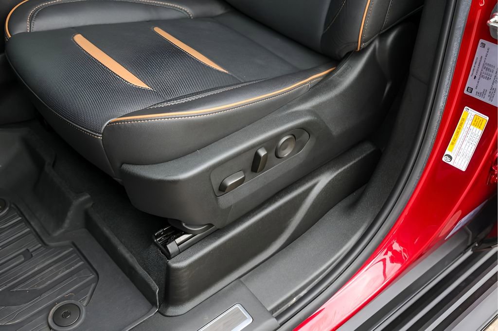 Used 2024 GMC Yukon AT4 w/ Max Trailering Package image 11