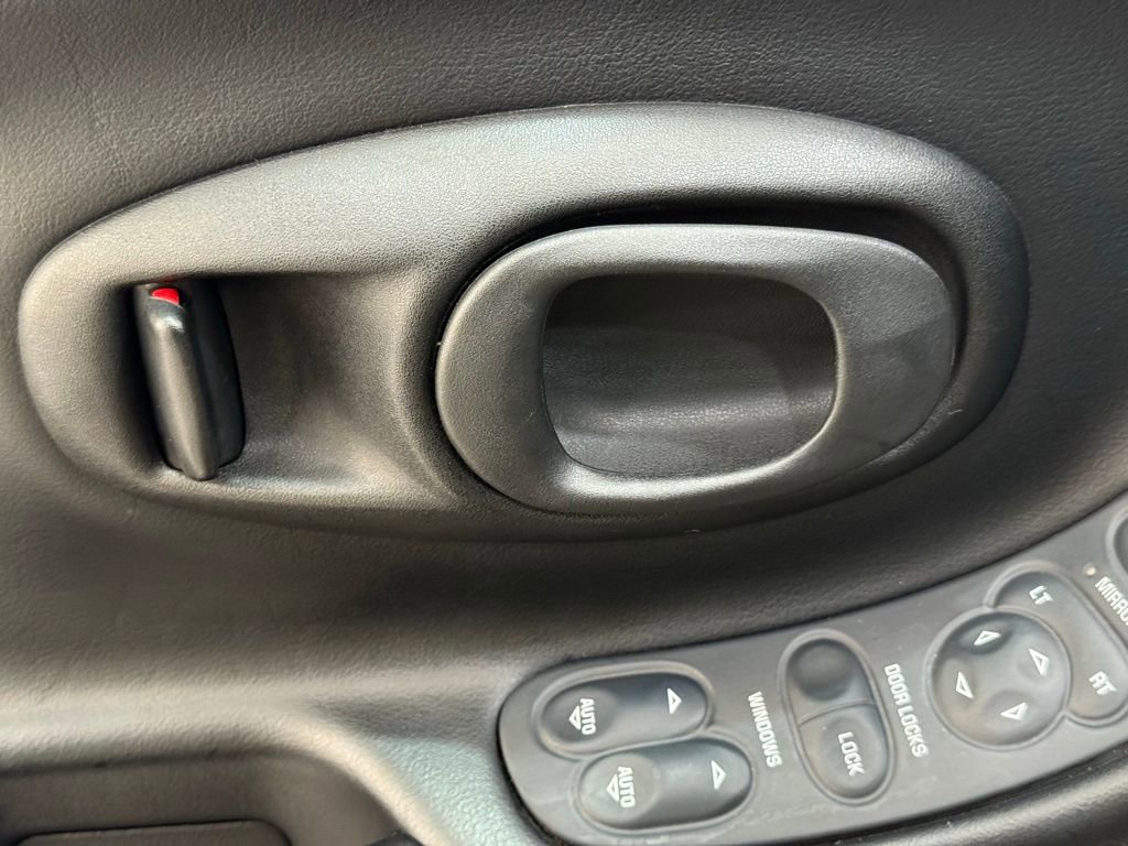 Used 2000 Chevrolet Corvette Convertible w/ Memory Pkg image 20