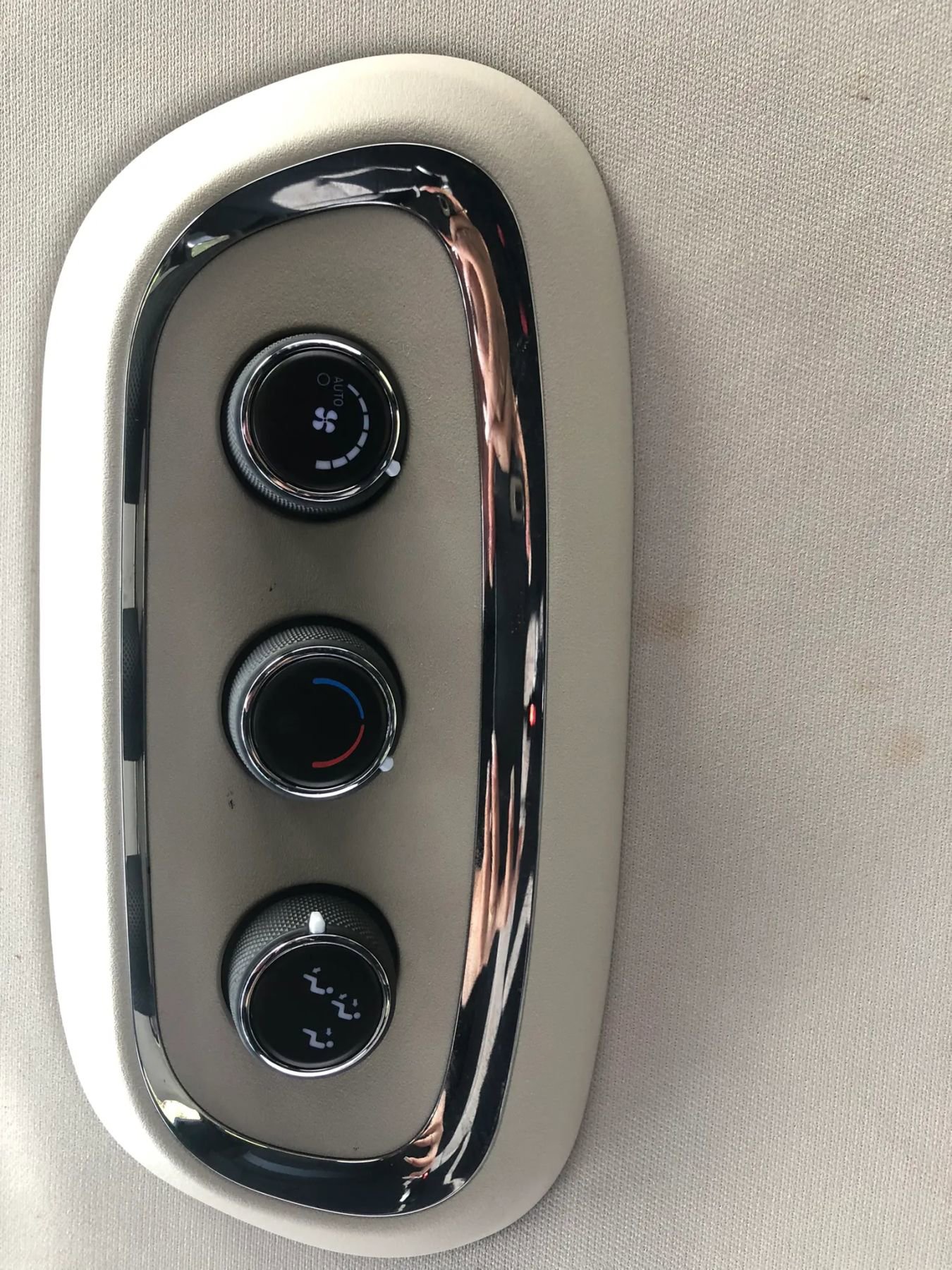 Used 2019 Dodge Durango SXT image 40