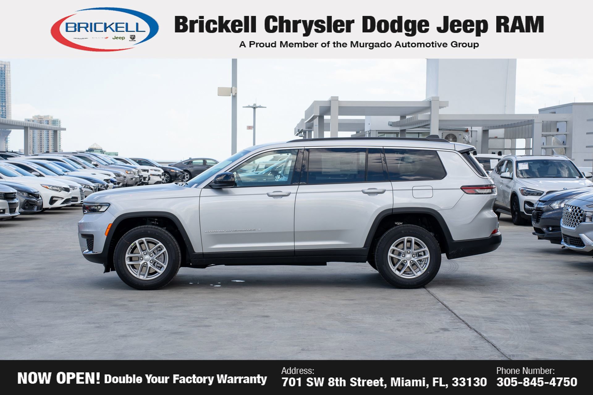 New 2025 Jeep Grand Cherokee L Laredo image 8