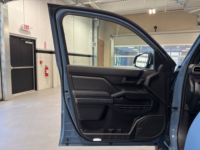 Used 2025 Toyota 4Runner TRD Off-Road Premium image 10