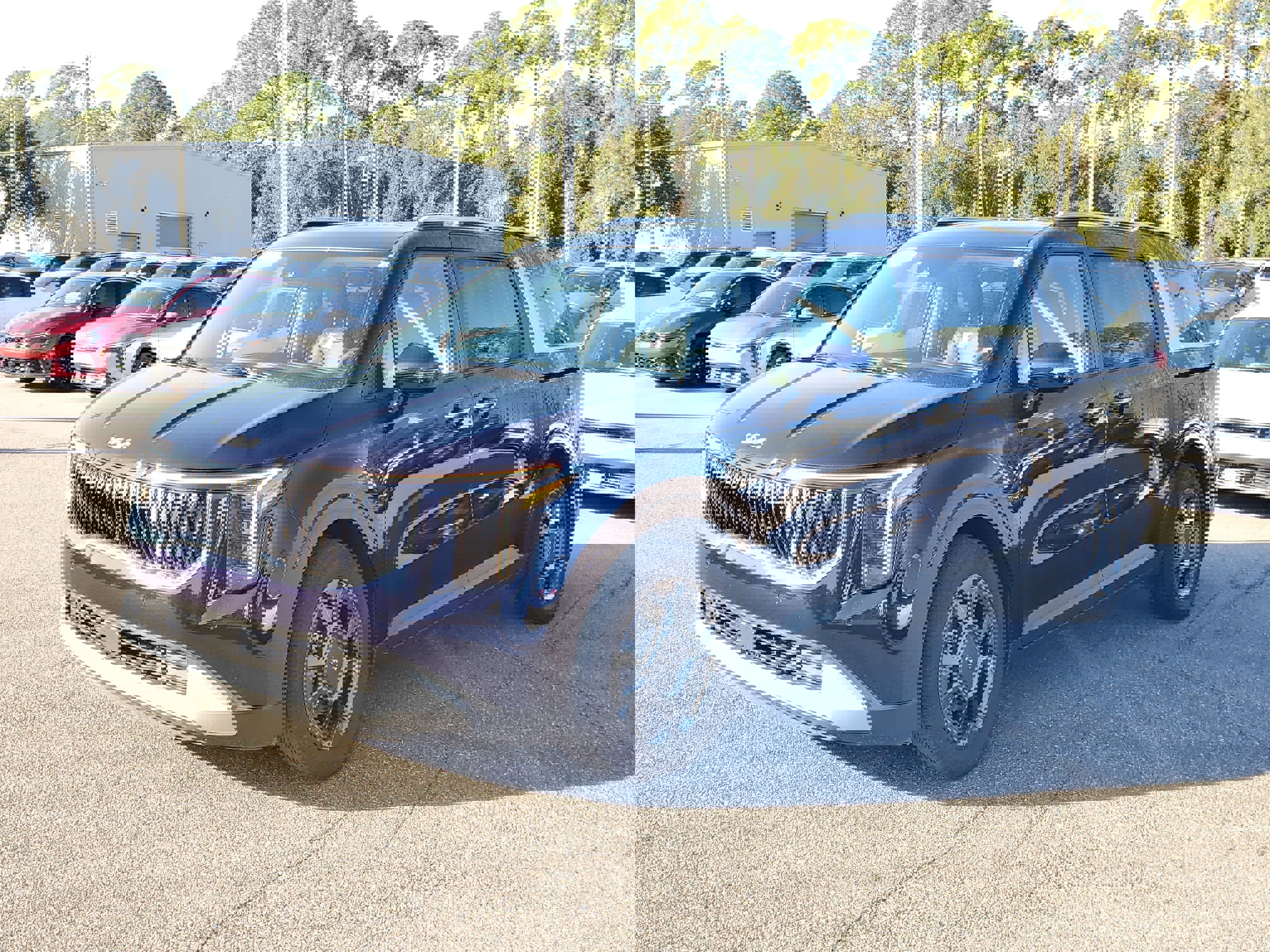 Certified 2025 Kia Carnival EX image 3