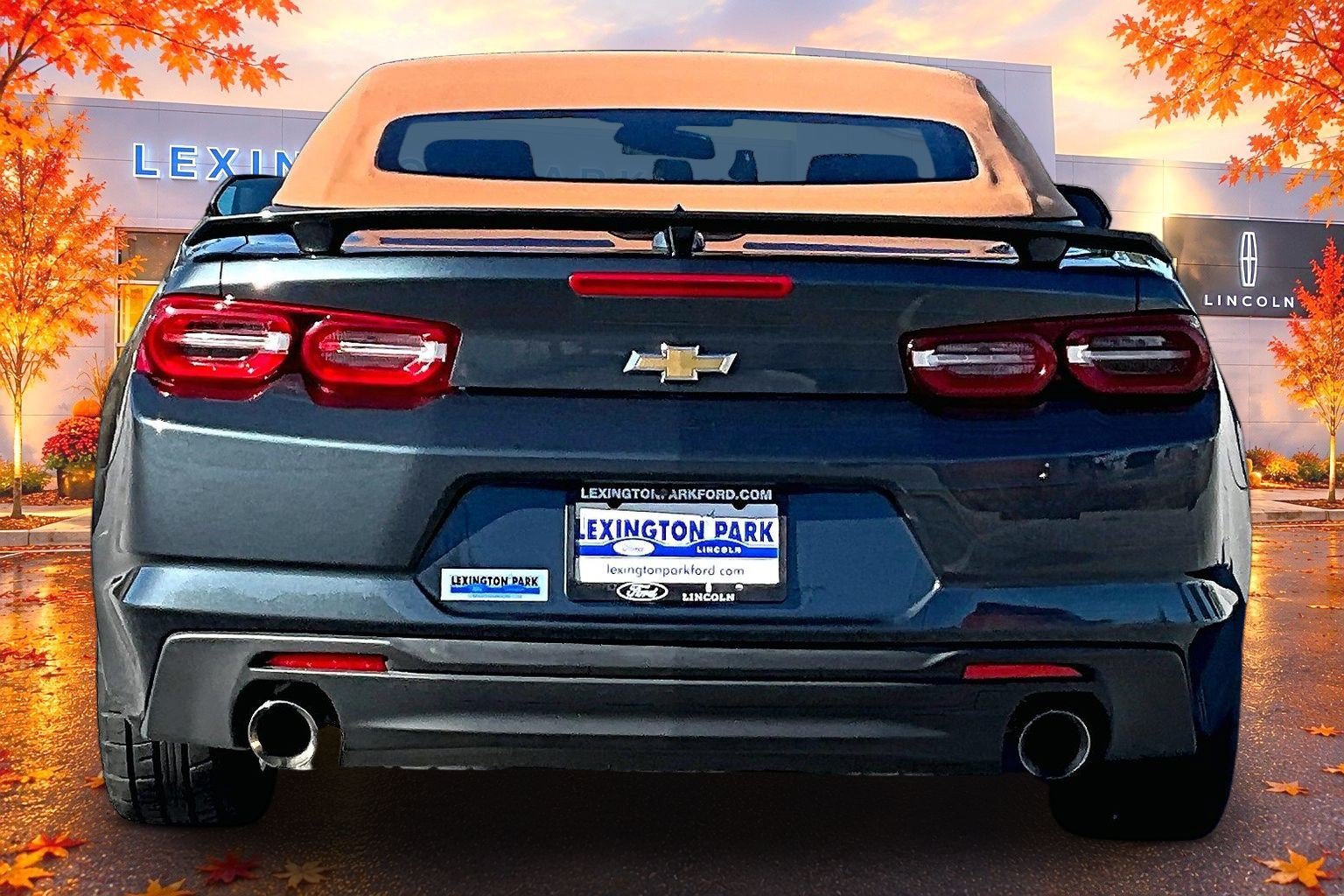 Used 2020 Chevrolet Camaro LT RWD image 6