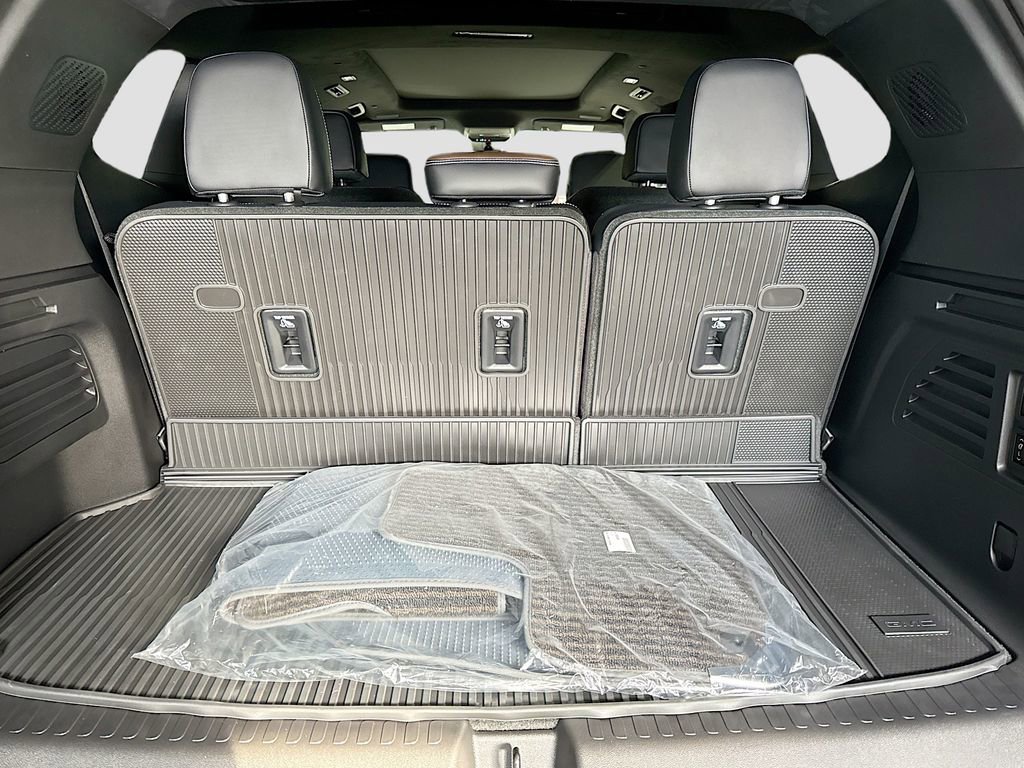 New 2026 GMC Acadia Denali Ultimate w/ LPO, Floor Liner Package image 25