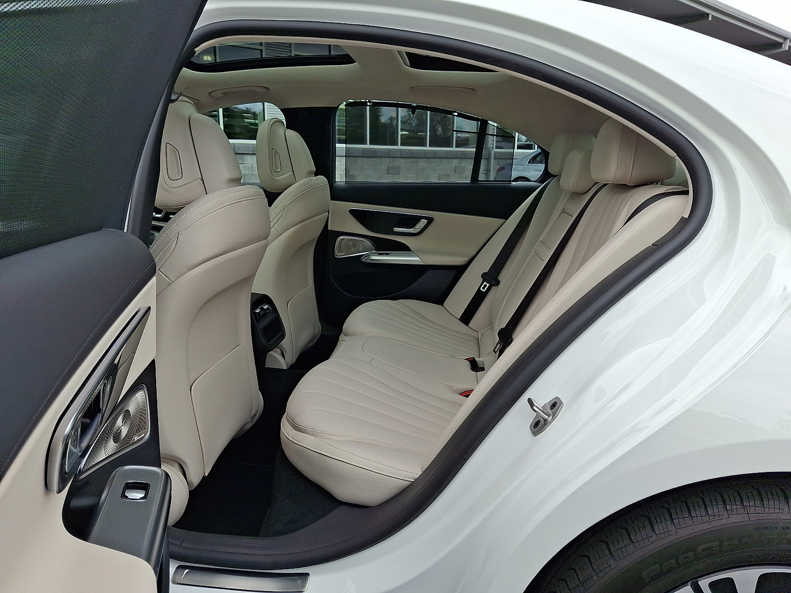 Used 2025 Mercedes-Benz E 450 4MATIC Sedan image 10