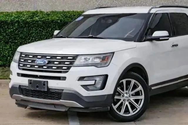 Used 2016 Ford Explorer Limited image 5