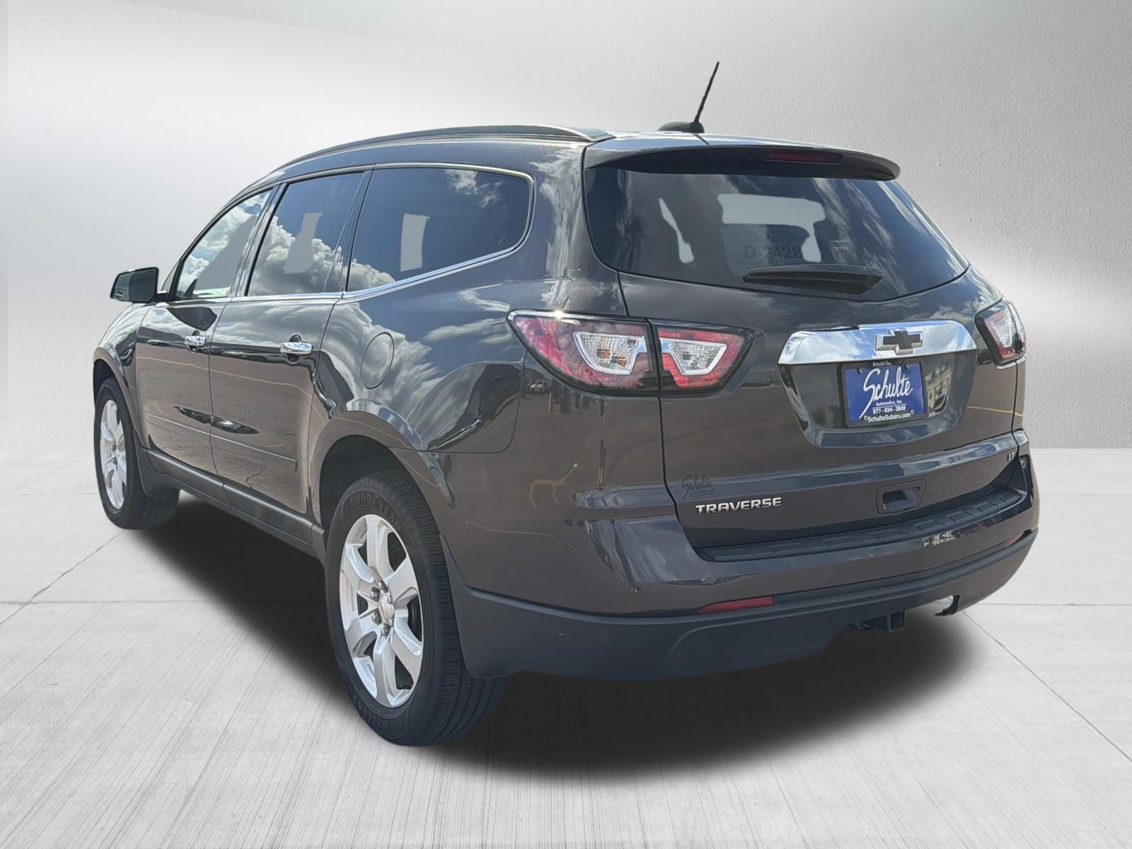 Used 2017 Chevrolet Traverse LT w/ Style and Technology Package FWD image 5