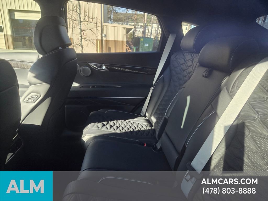 Used 2025 Genesis GV80 3.5T e-SC image 4