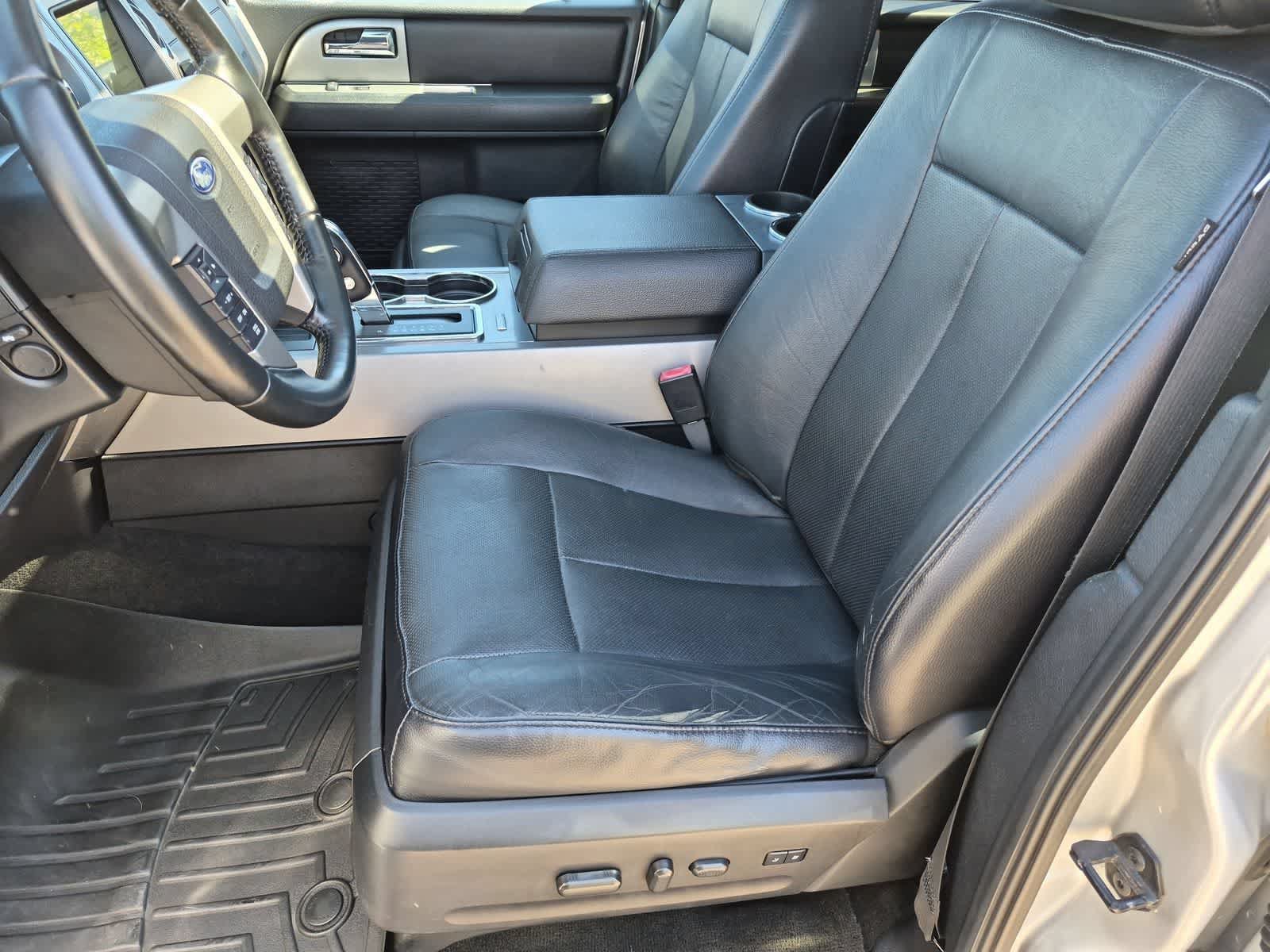 Used 2017 Ford Expedition Limited w/ Limited Appearance Package AWD/4WD image 16