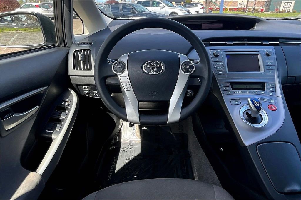 Used 2015 Toyota Prius Two image 7