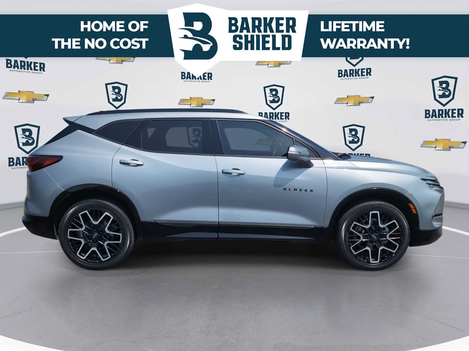 Used 2023 Chevrolet Blazer RS w/ Driver Confidence II Package FWD image 9