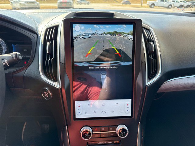 Used 2022 Ford Edge Titanium image 31
