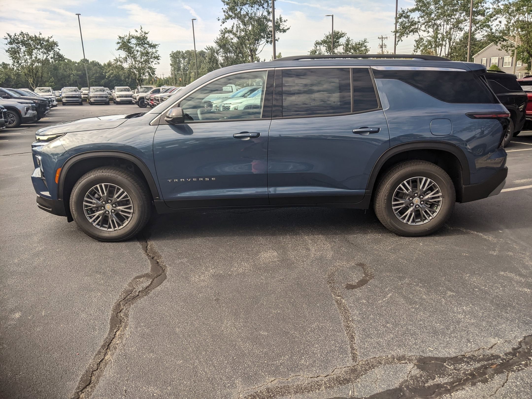 New 2026 Chevrolet Traverse LT w/ Driver Confidence Package FWD image 5