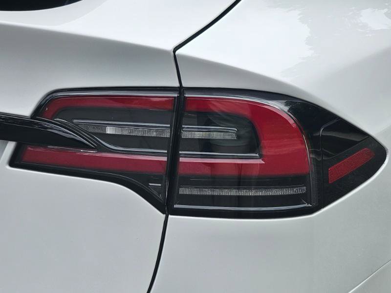 Used 2023 Tesla Model X AWD/4WD image 30