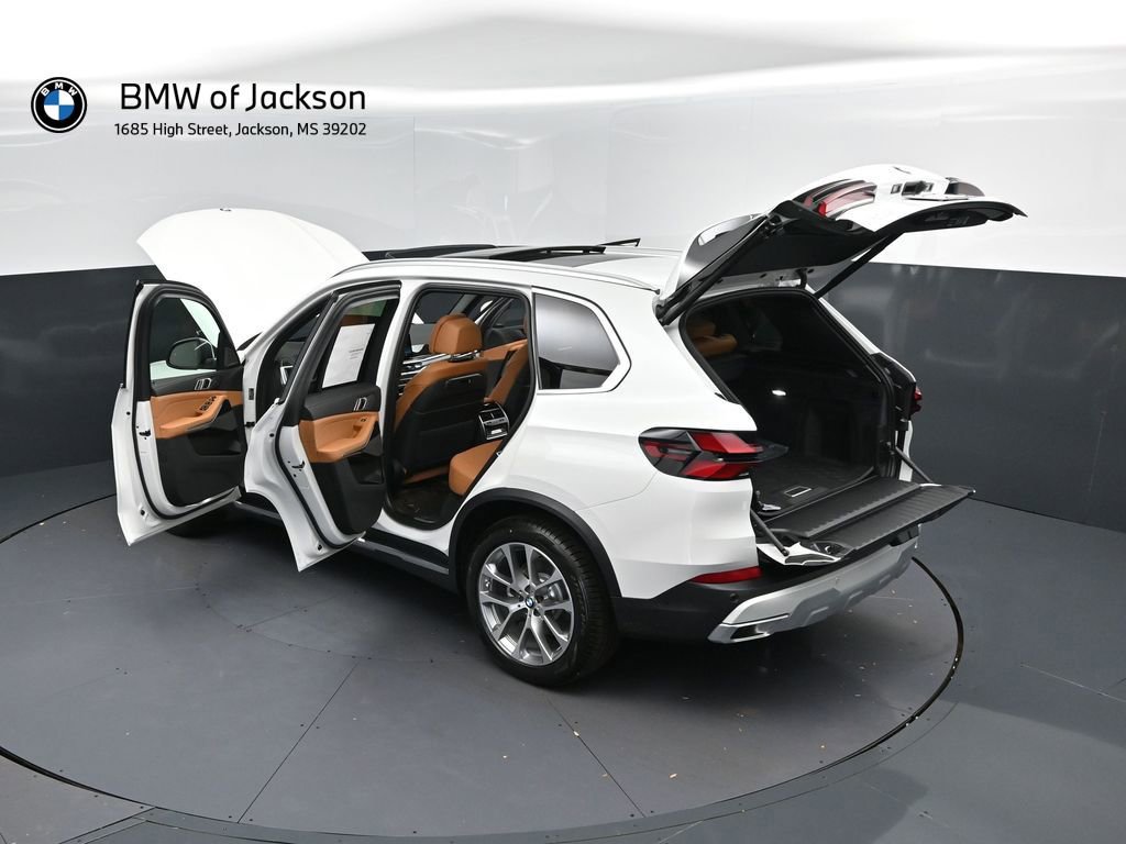 New 2026 BMW X5 xDrive40i w/ Climate Comfort Package AWD/4WD image 2