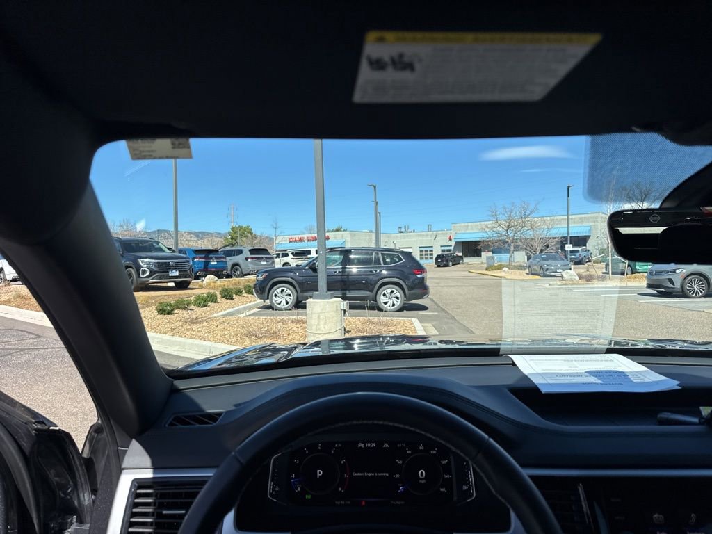 Certified 2022 Volkswagen Atlas Cross Sport SE image 14