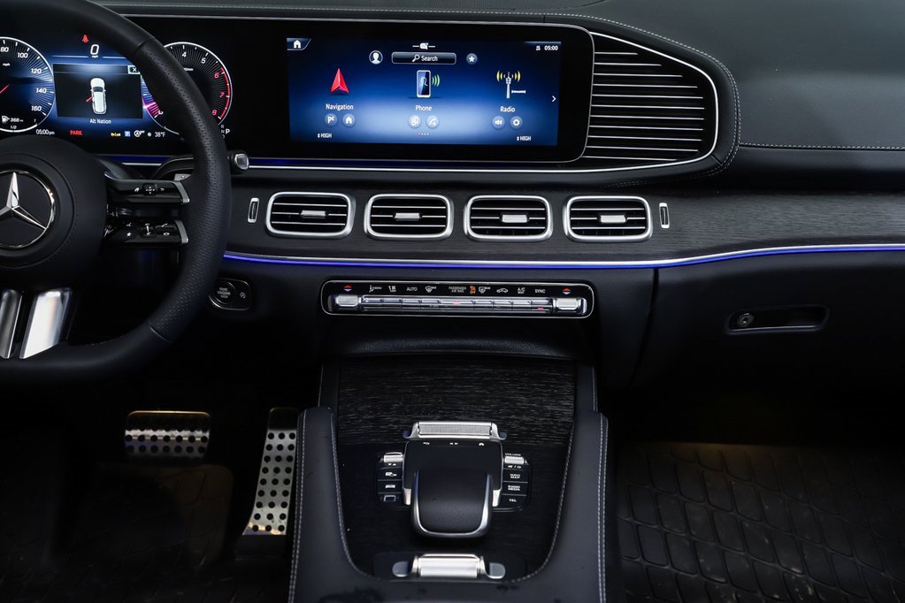 New 2026 Mercedes-Benz GLS 450 4MATIC image 17