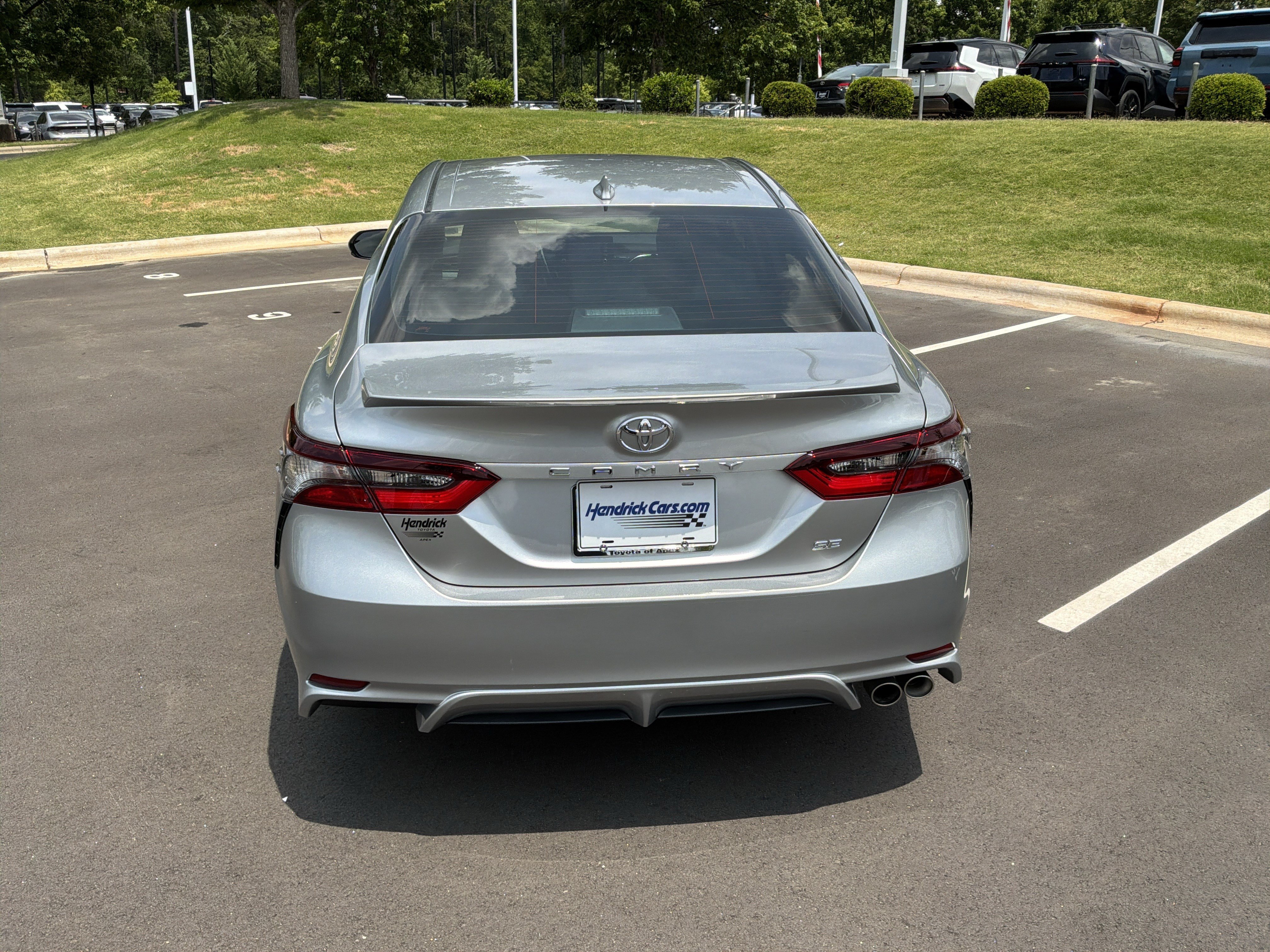 Used 2023 Toyota Camry SE w/ Convenience Package FWD image 9