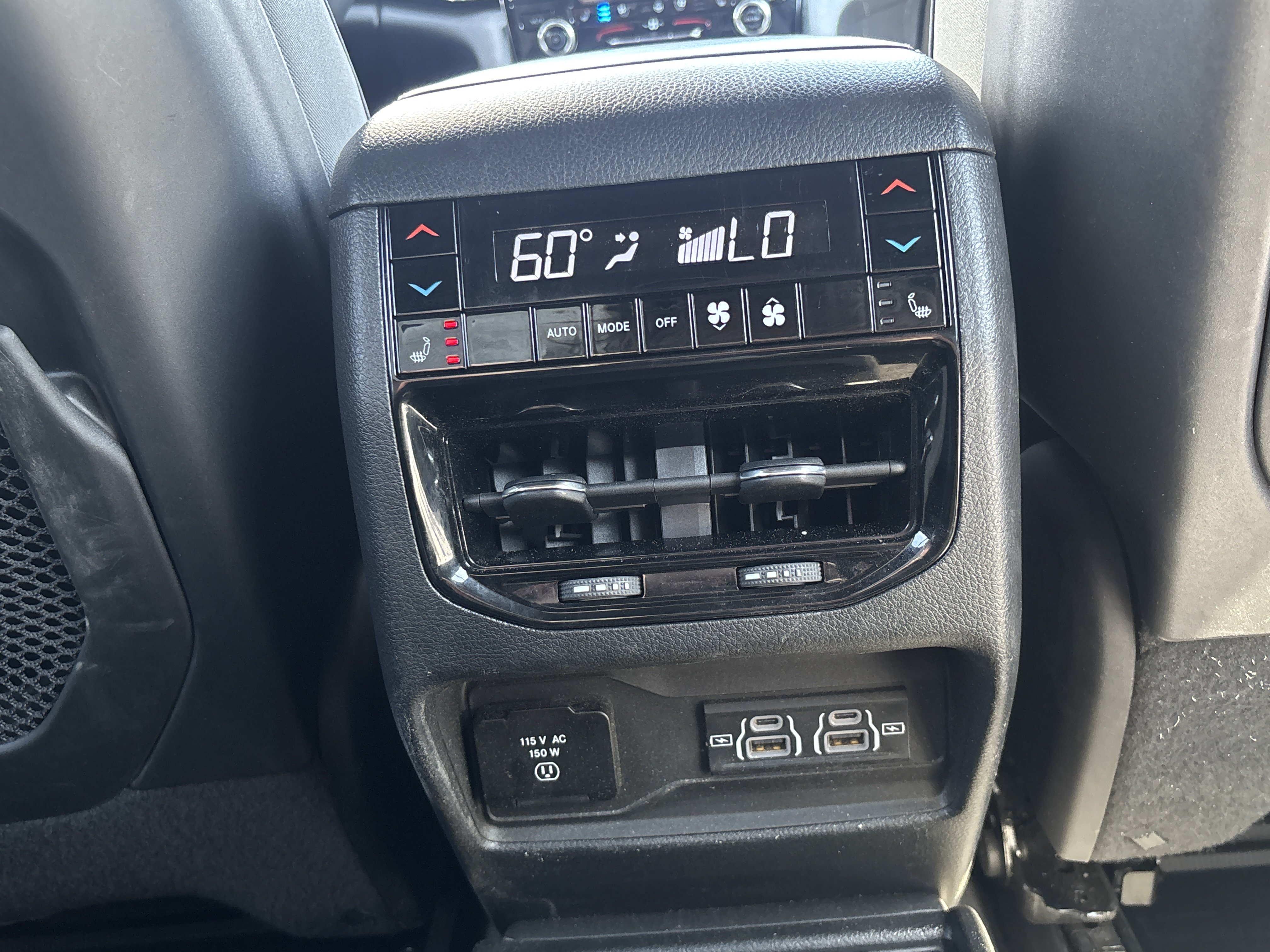 Used 2023 Jeep Grand Cherokee L Overland w/ Advanced Protech Group III AWD/4WD image 10