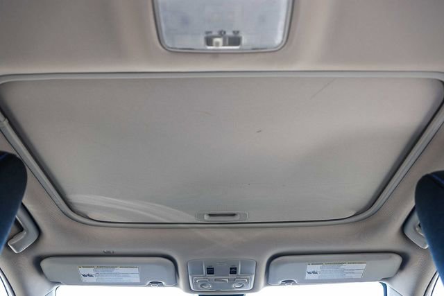 Used 2017 Toyota Corolla SE w/ SE Premium Package image 16